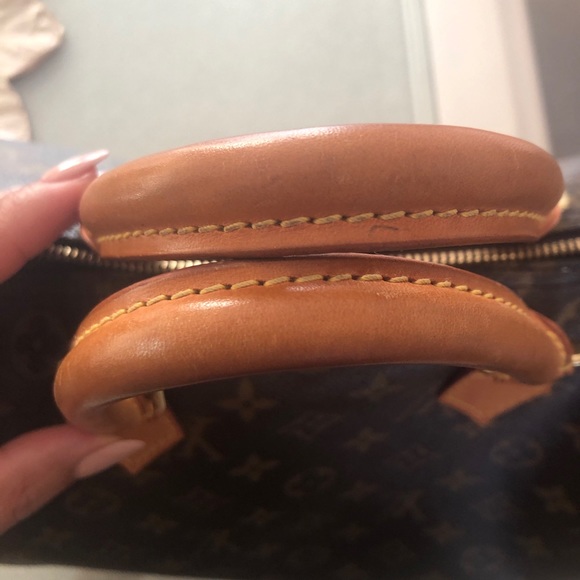 Authentic Louis Vuttion